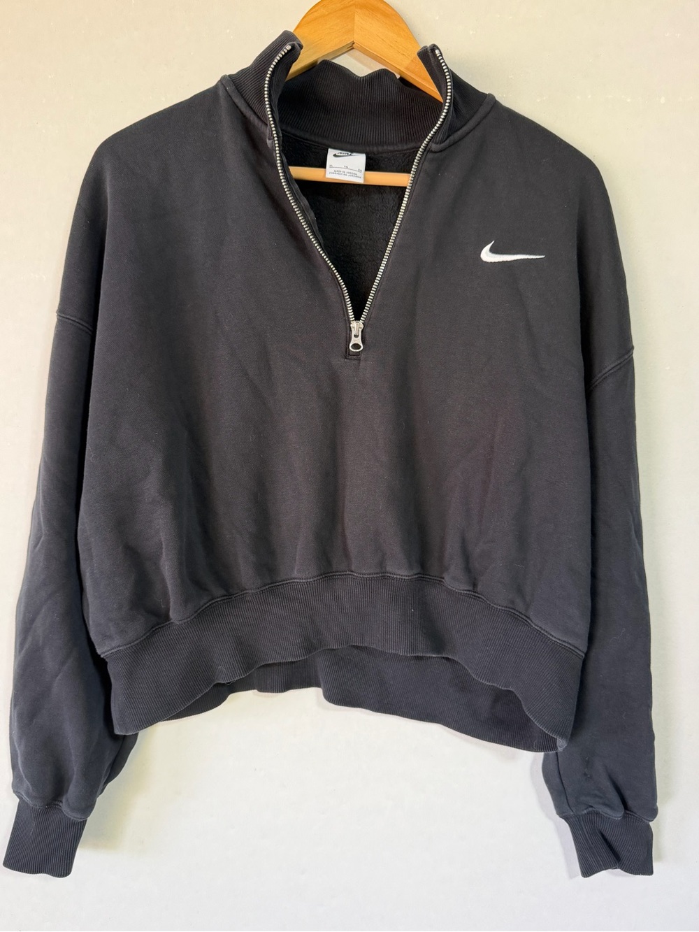 Nike Black Half-Zip Cropped Pullover Sweatshirt